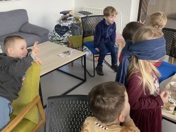 Školský rok 2025-2026 &raquo; IV. VČIELKY &raquo; Vianoce v knižnici